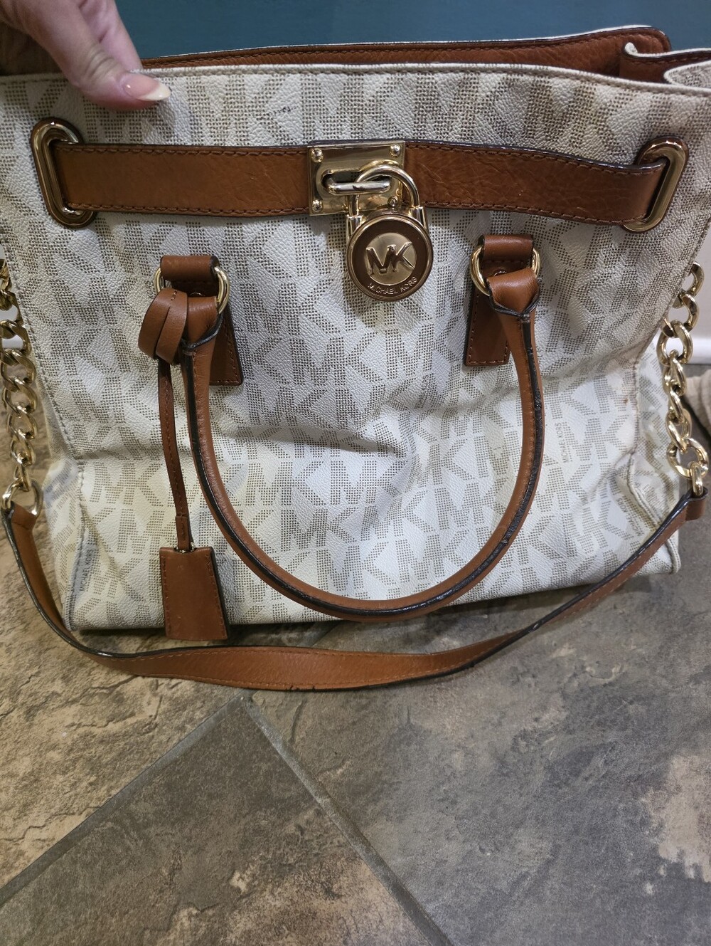 Micheal Kors Shoulder Purse